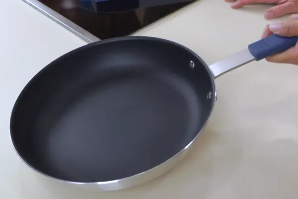 Misen Frying Pan PFOA Free Non-Stick Coating